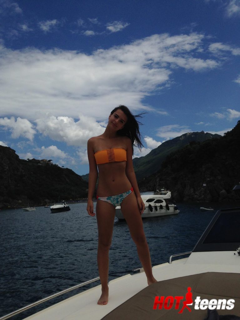 Emily Ratajkowski sexy bikini on the boat