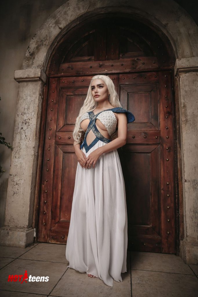 Sexy Cosplay Girl as Daenerys Khaleesi