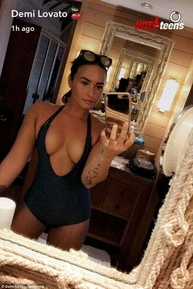 Sexy Snapchat Big Boobs Cleavage of Demi Lovato