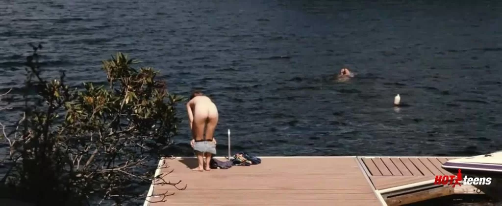 Elizabeth Olsen Nude Ass Swimming in Martha Marcy May Marlene