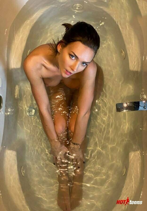 Rachel Cook Taking Bath Nude