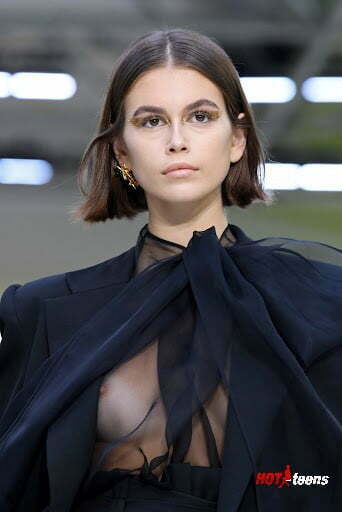 Kaia Gerber nude breasts on catwalk