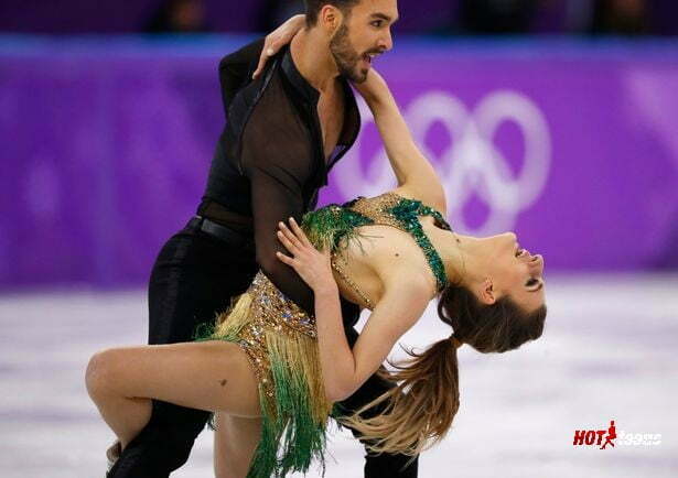 Gabriella_Papadaki flashing her nipples in the winter Olympics in China