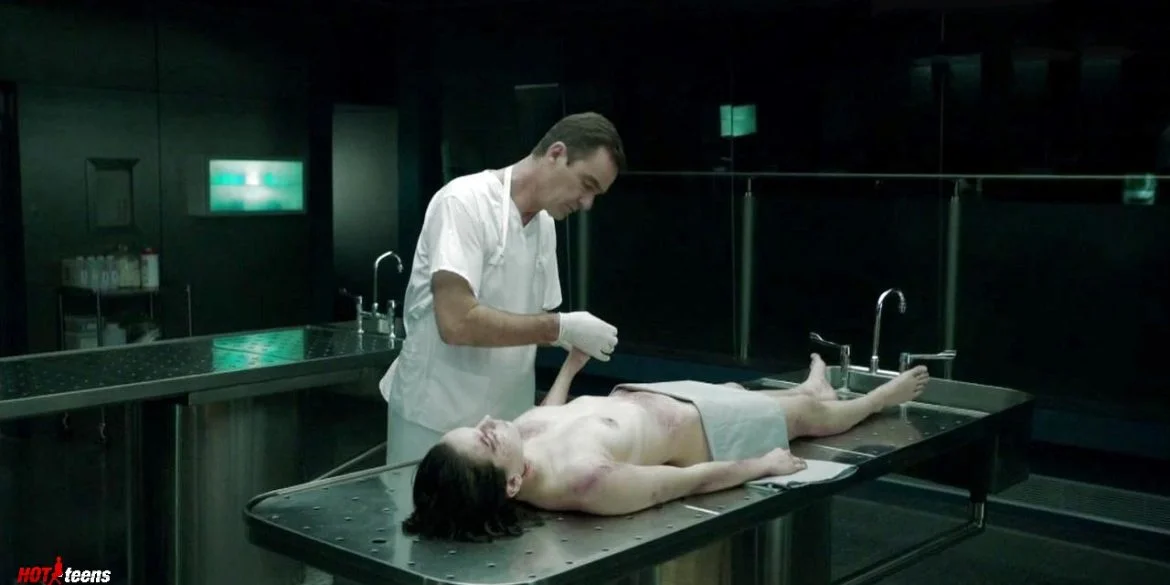 Daisy Ridley naked tits in Silent Witness