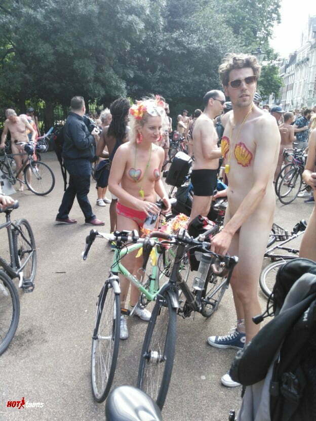 Full naked bike riding event