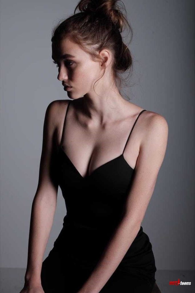 Walking Dead actress Sophia in black dress