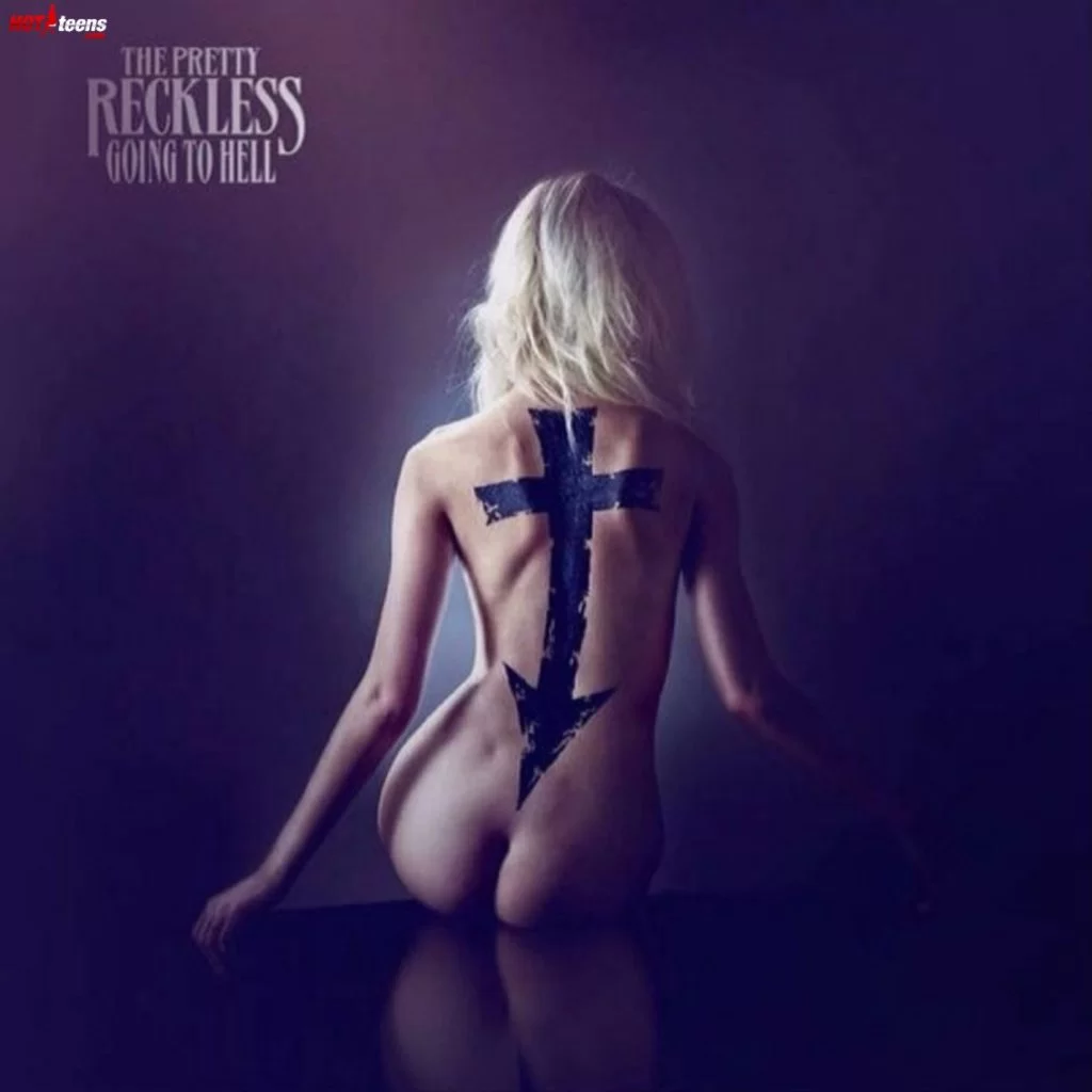 Taylor Momsen nude ass on album cover