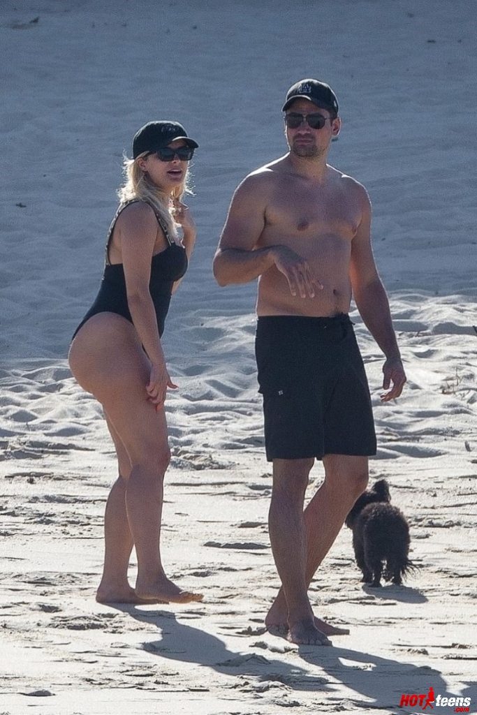 Bebe Rexha with boyfriend on holiday