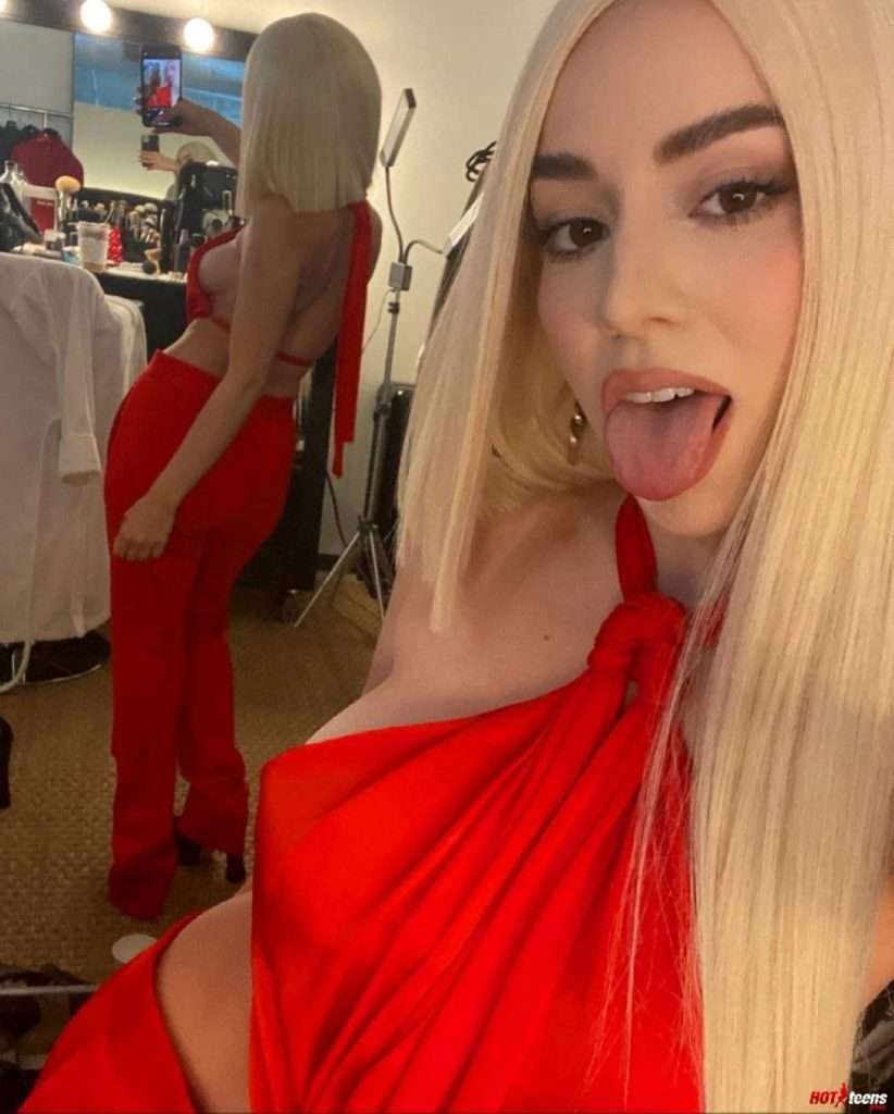Ava Max nude side tits selfie