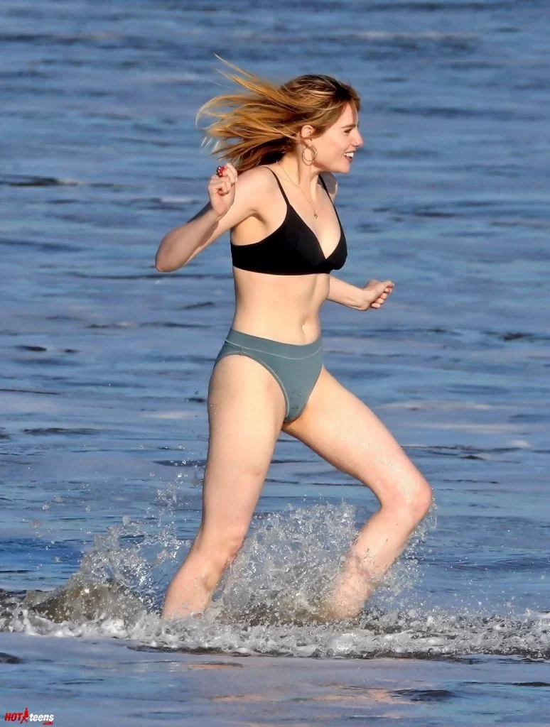 Lucy Boynton pussy getting wet at the beach