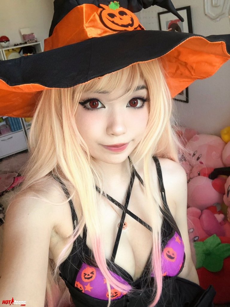 Emiru nude tits in witch cosplay outfit