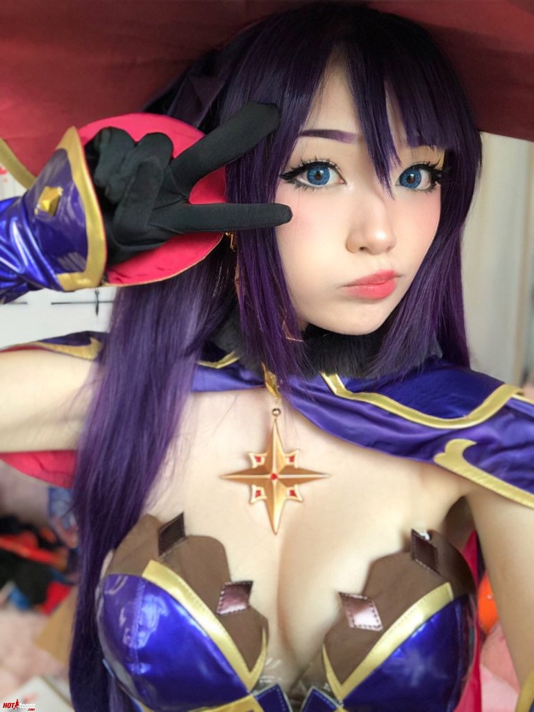 Nude streamer tits in witch cosplay costume