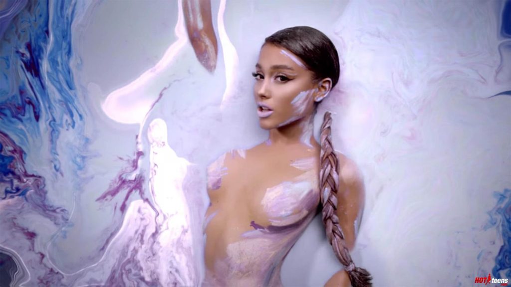 Ariana Grande nude art photo leaked