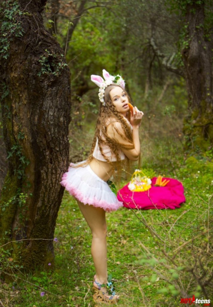 Bunny cosplay porn in the forest